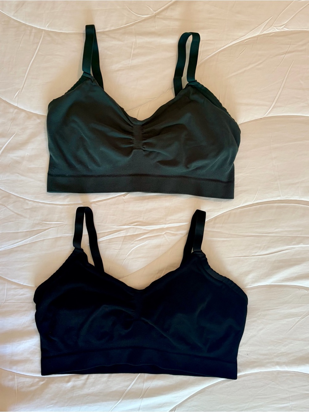 Kindred Bravely Hands-free Pumping & Lounge Bras - Black & Emerald Green